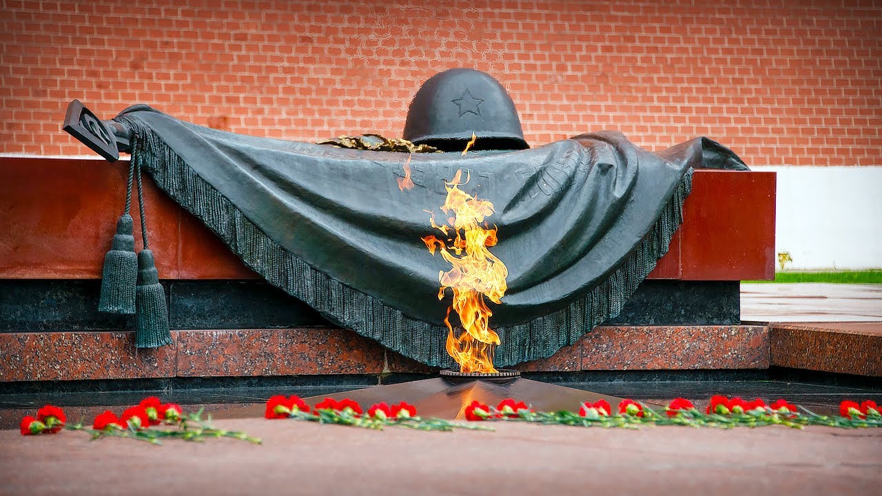 Фото могилы неизвестного солдата у кремлевской стены в москве